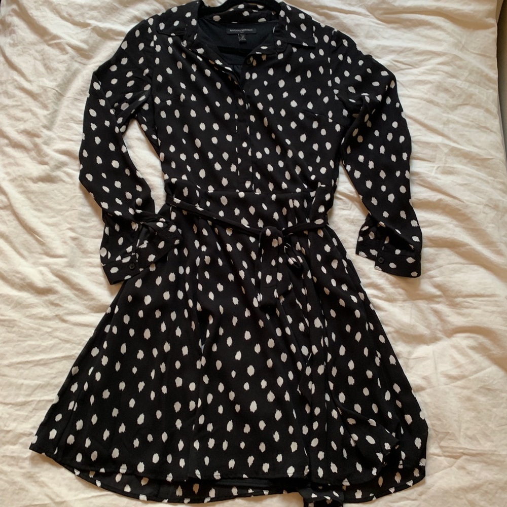 Banana Republic Black and White Spot Dress
